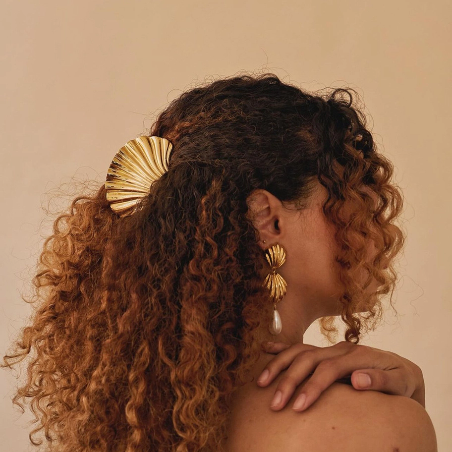 Shell-Shaped Metal Hair Claw Clips - Salt & Creek