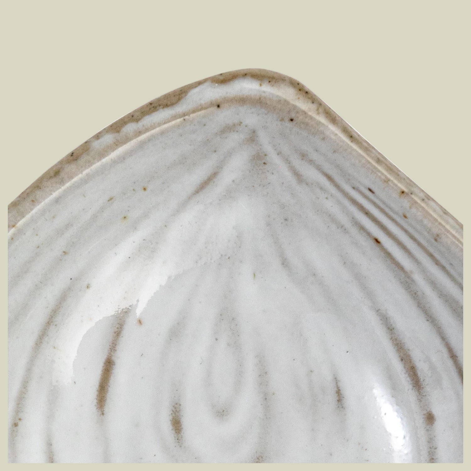 Stoneware Clamshell Dish