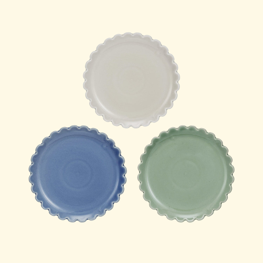 Stoneware Plate w/ Scalloped Edge, 3 Colors