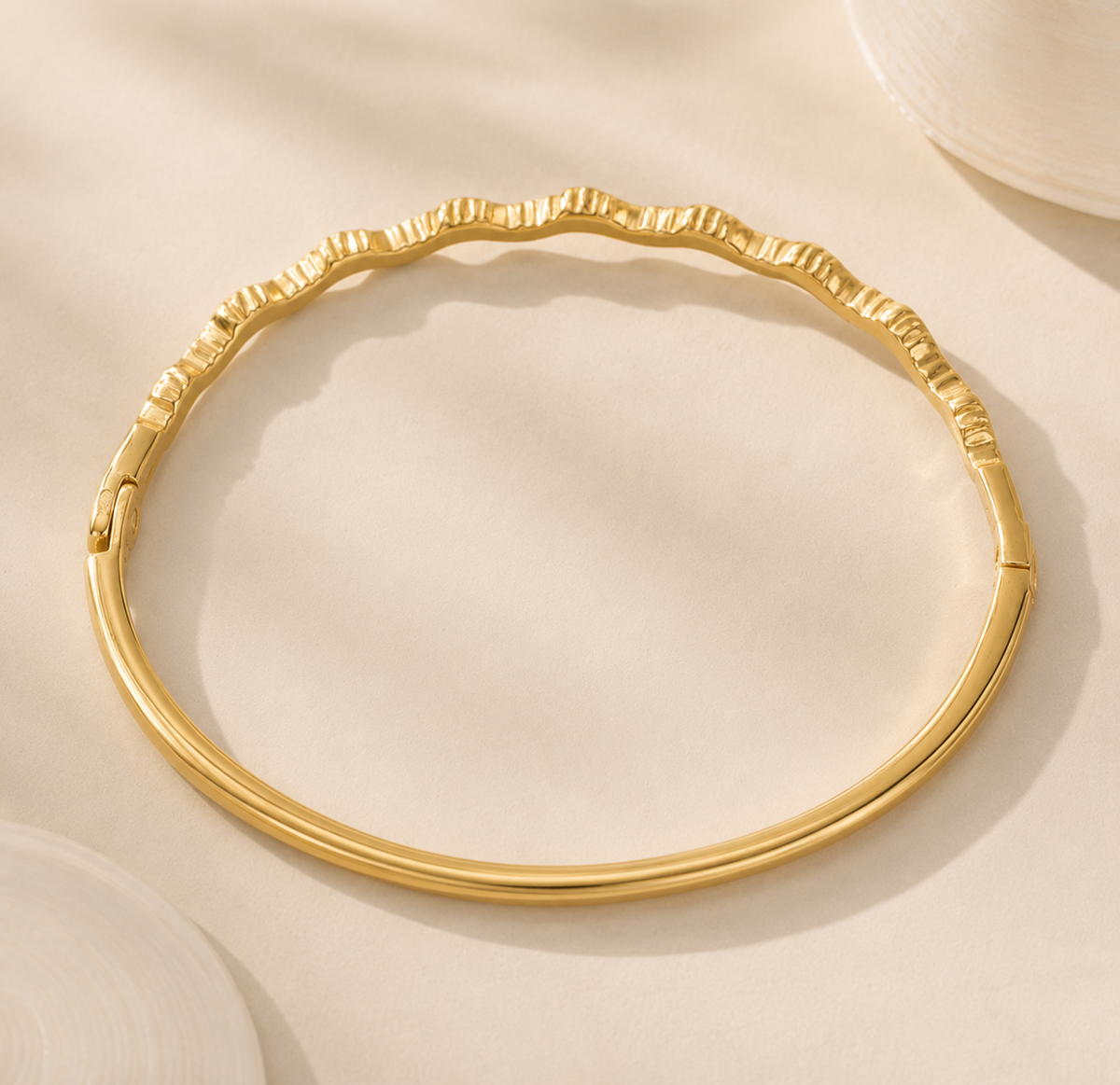 Scallop Shell Bangle Bracelet - Salt &amp; Creek