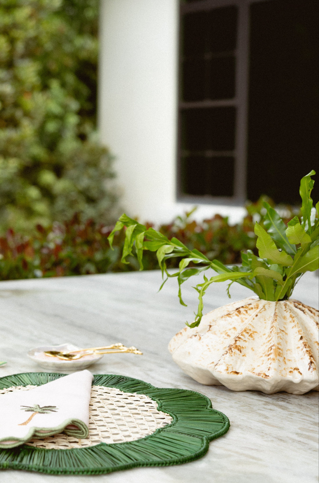 Oceanic Shell Shaped Vase