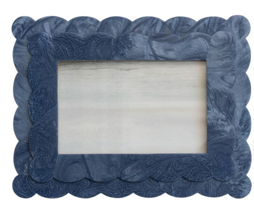 Marbled Scalloped Photo Frame