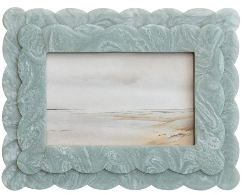 Marbled Scalloped Photo Frame