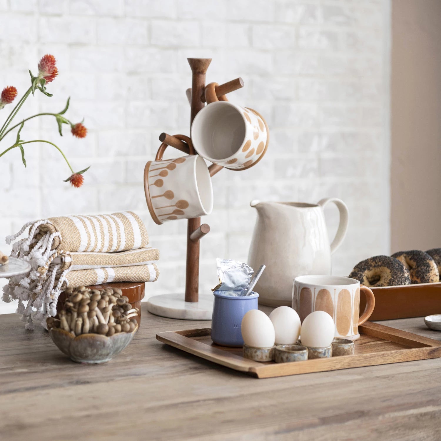 Mango Wood &amp; Marble Mug Rack